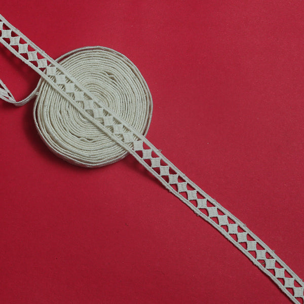 Center Filling Lace (23716) White -ACMF0000715